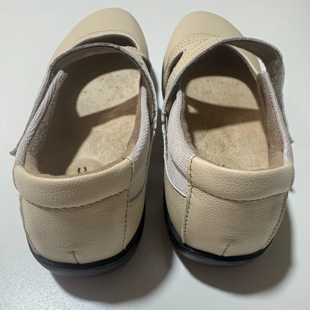 Beige woman Oviaric shoes